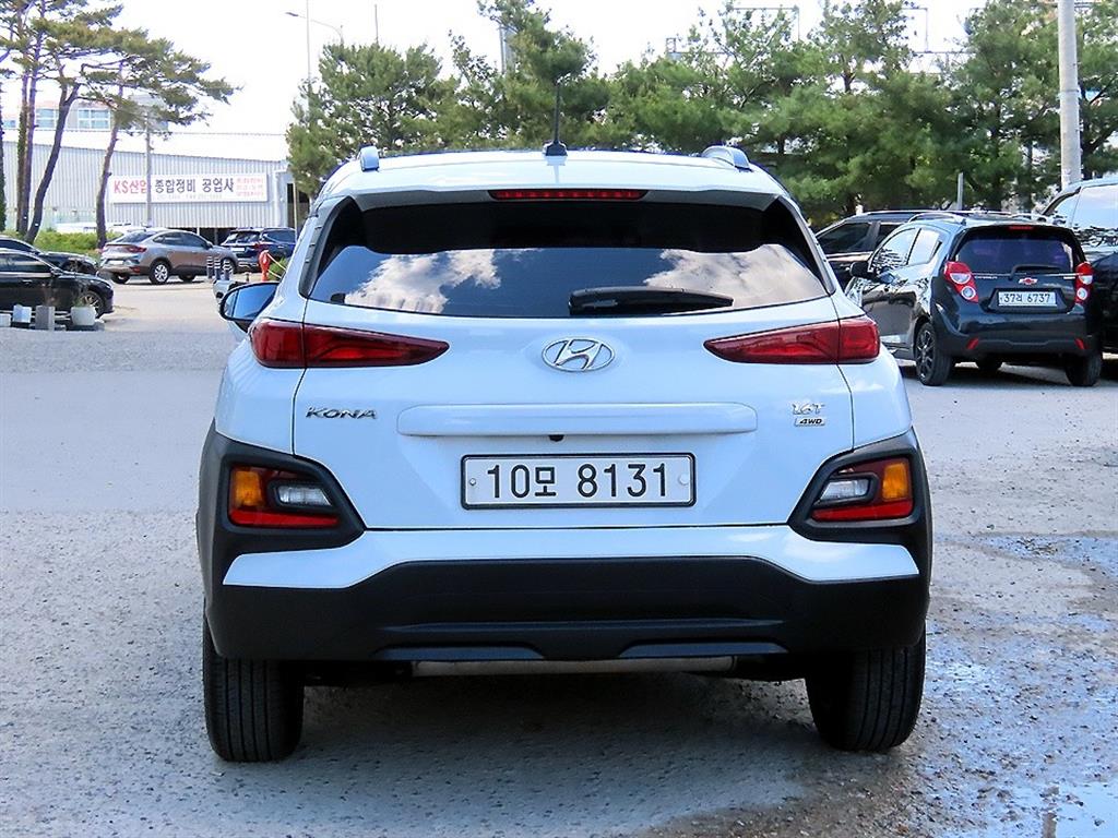 HYUNDAI Kona - Vista 4