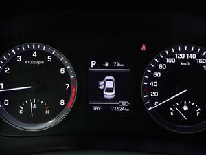 HYUNDAI Sonata - Vista 12