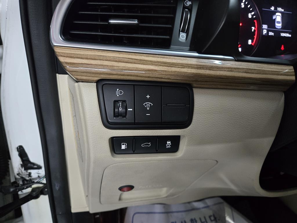KIA K7 - Vista 10