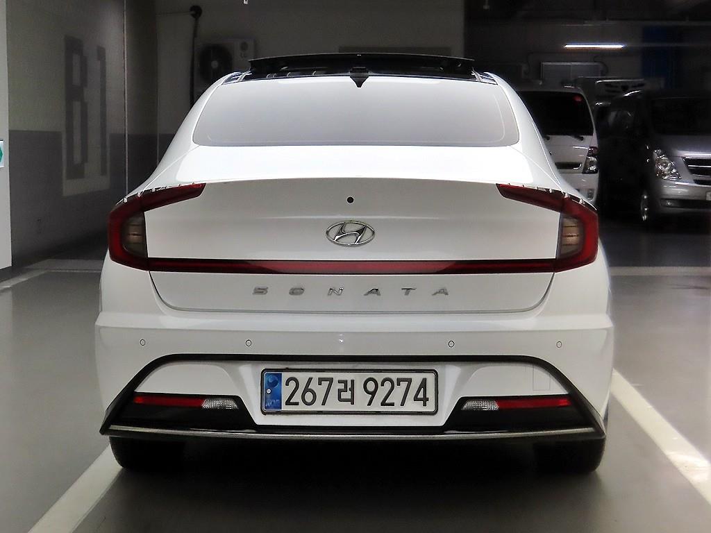 HYUNDAI Sonata - Vista 3