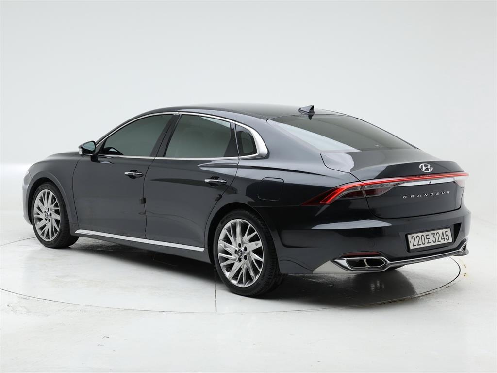 HYUNDAI Grandeur - Vista 7