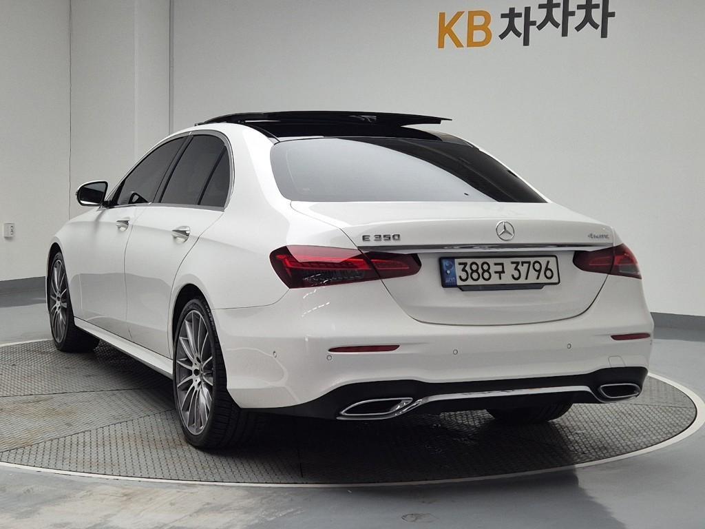 Mercedes Benz E class - Vista 2