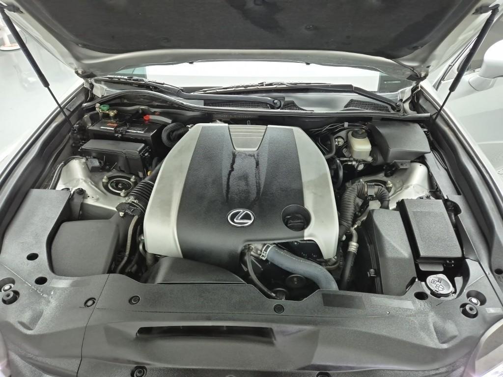 Lexus GS - Vista 5