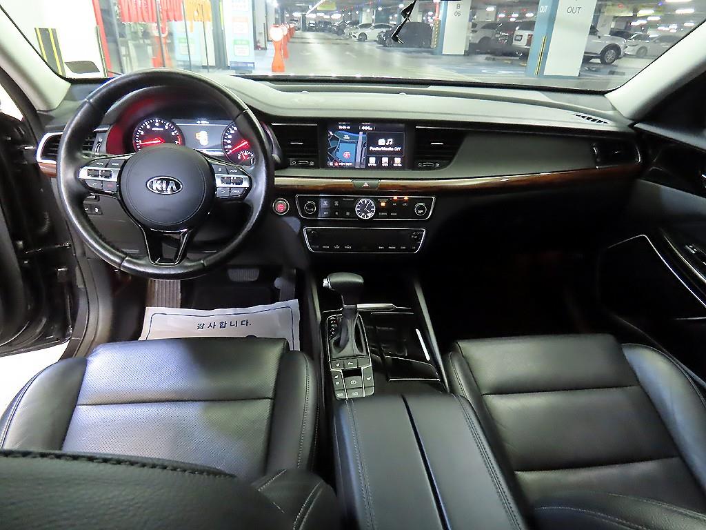 KIA K7 - Vista 10