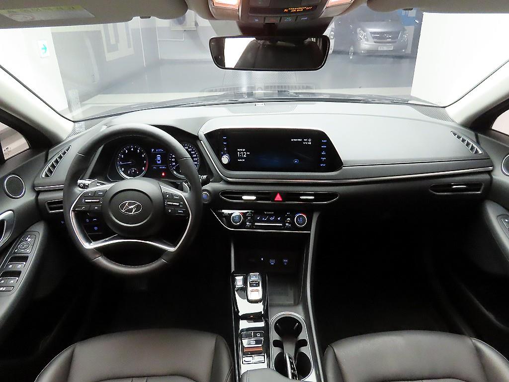 HYUNDAI Sonata - Vista 8