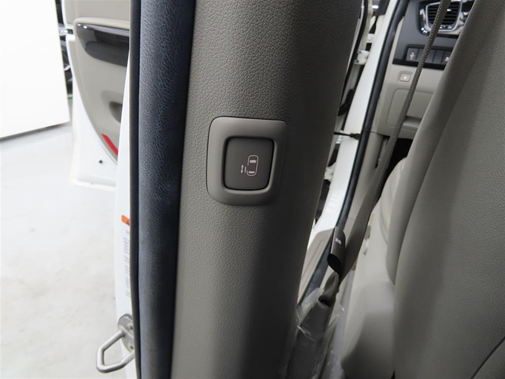 KIA Carnival - Vista 7