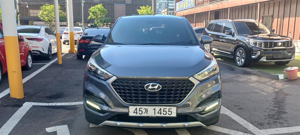 HYUNDAI Tucson 2018 Gris - Importación desde Corea - HF Imports Iquique - Foto 1