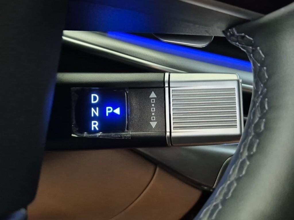 HYUNDAI Grandeur - Vista 9