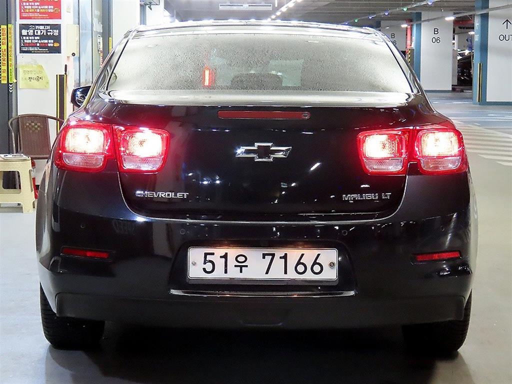 Chevrolet Malibu - Vista 5