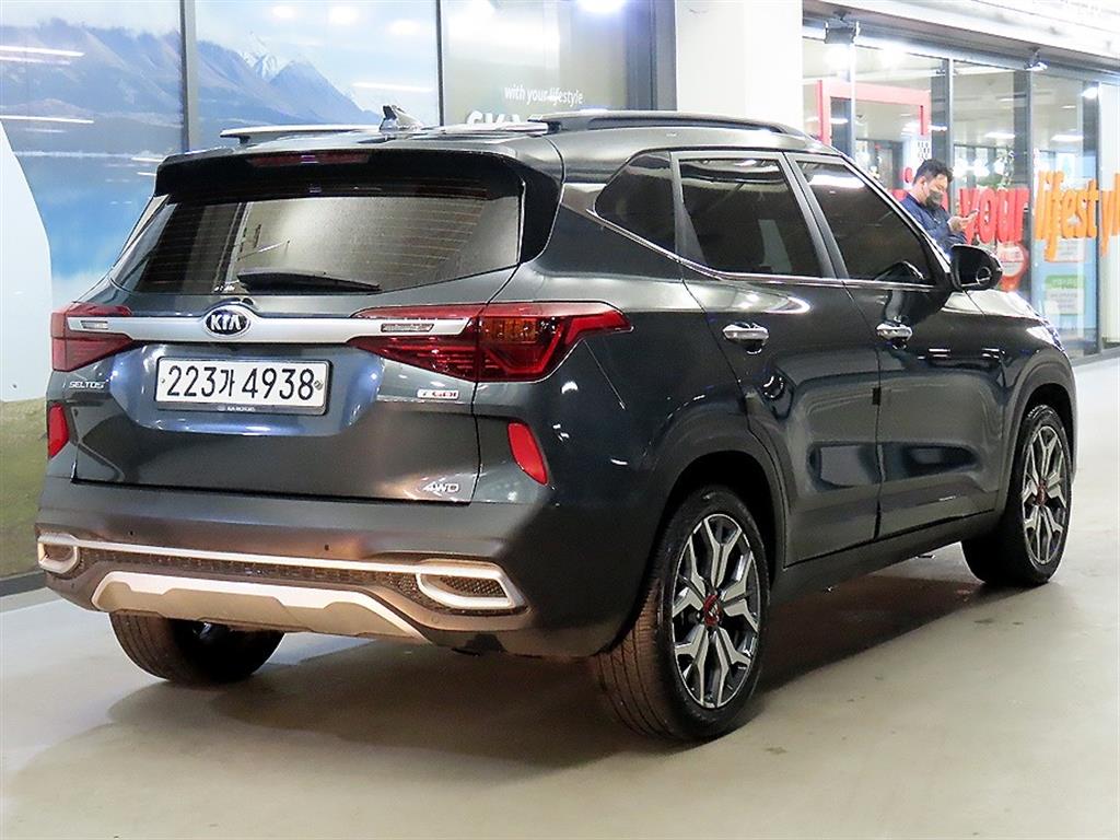 KIA Seltos - Vista 4