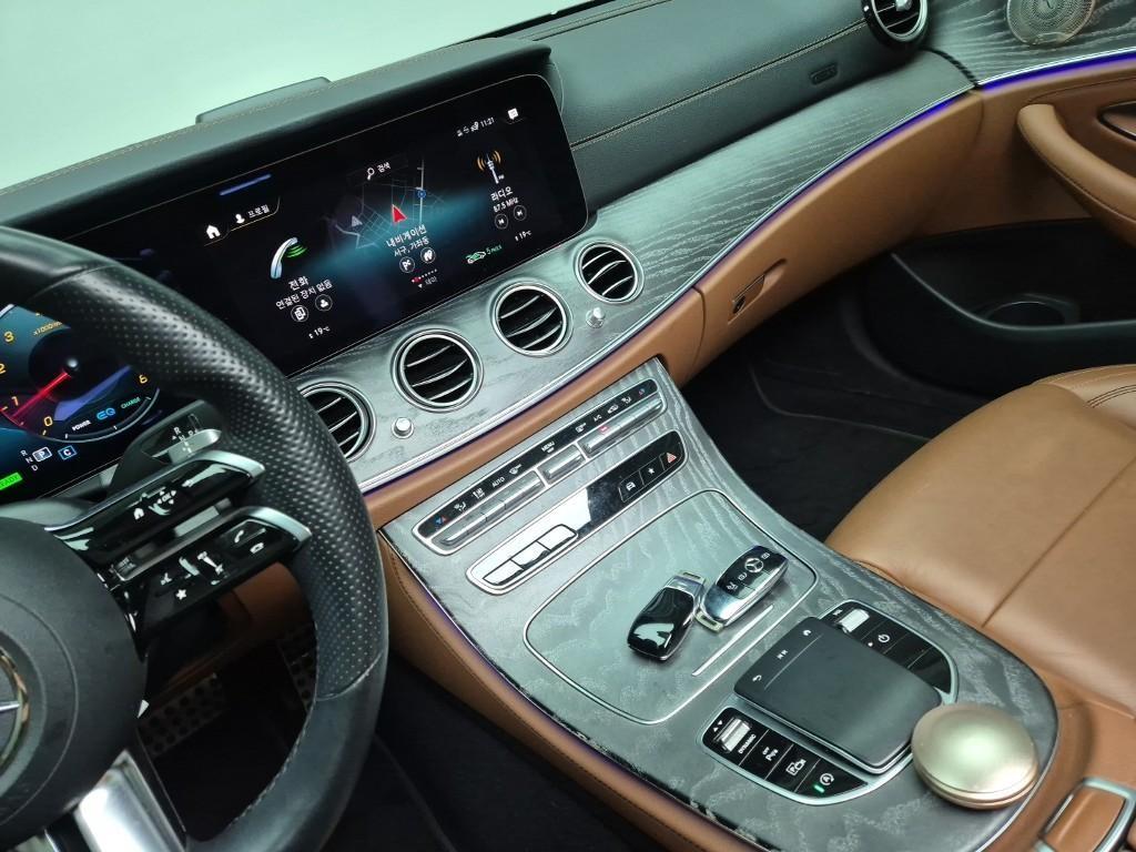 Mercedes Benz E class - Vista 10