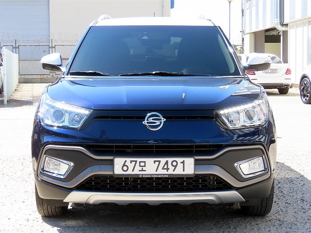 Ssangyong Tivoli 2017 Azul - Importación desde Corea - HF Imports Iquique - Foto 1