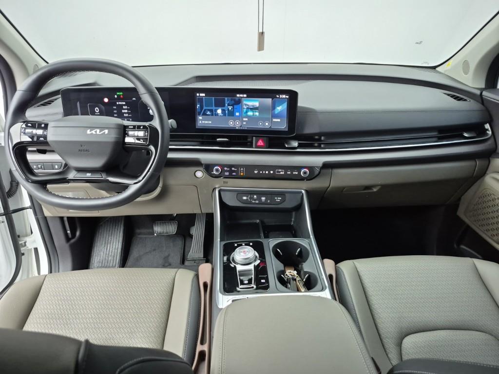KIA Carnival - Vista 5