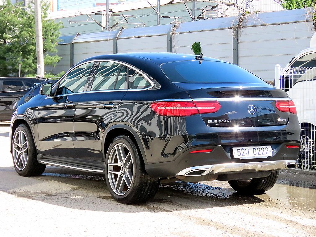Mercedes Benz GLE Class - Vista 3