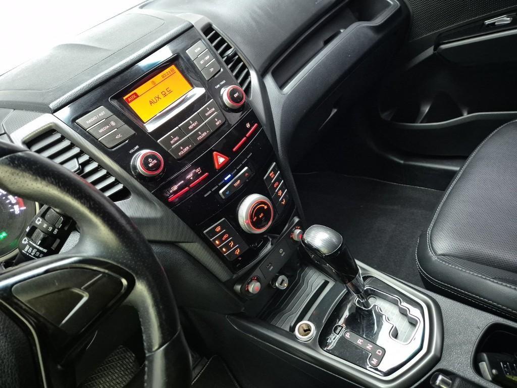 Ssangyong Tivoli - Vista 10