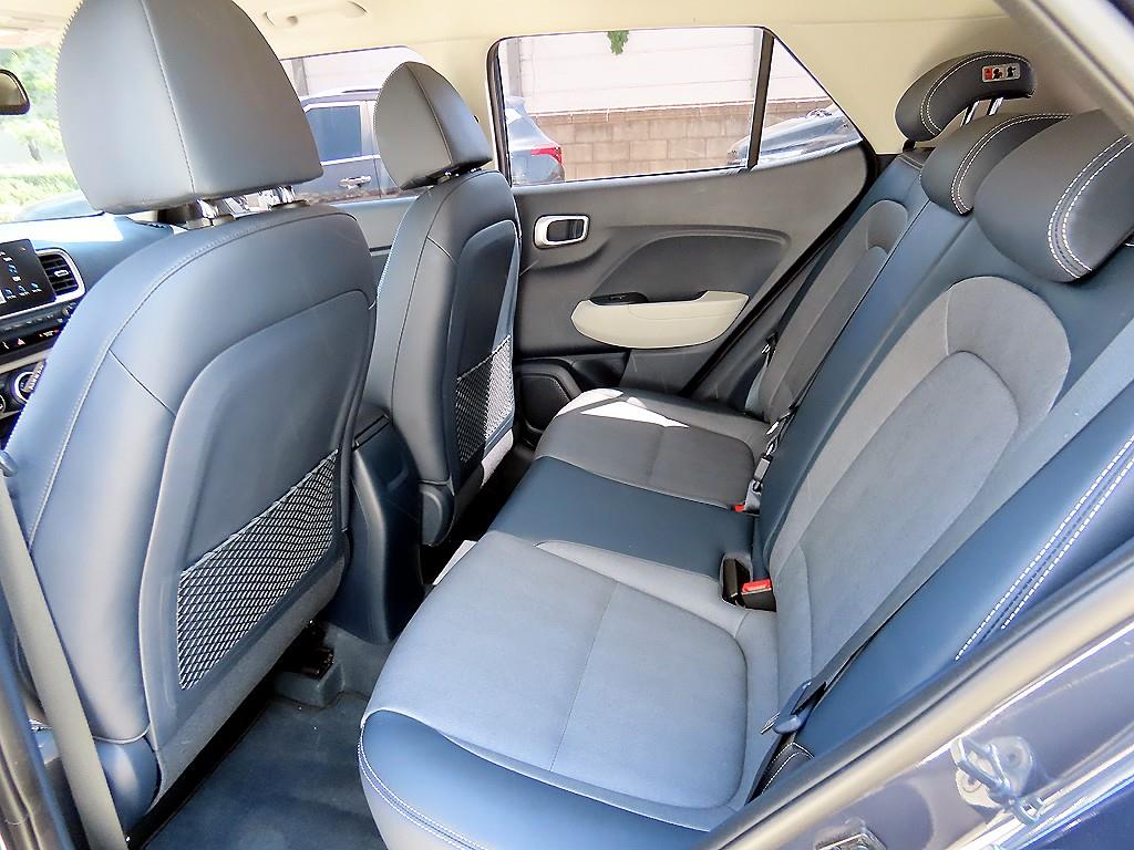 HYUNDAI Venue - Vista 6