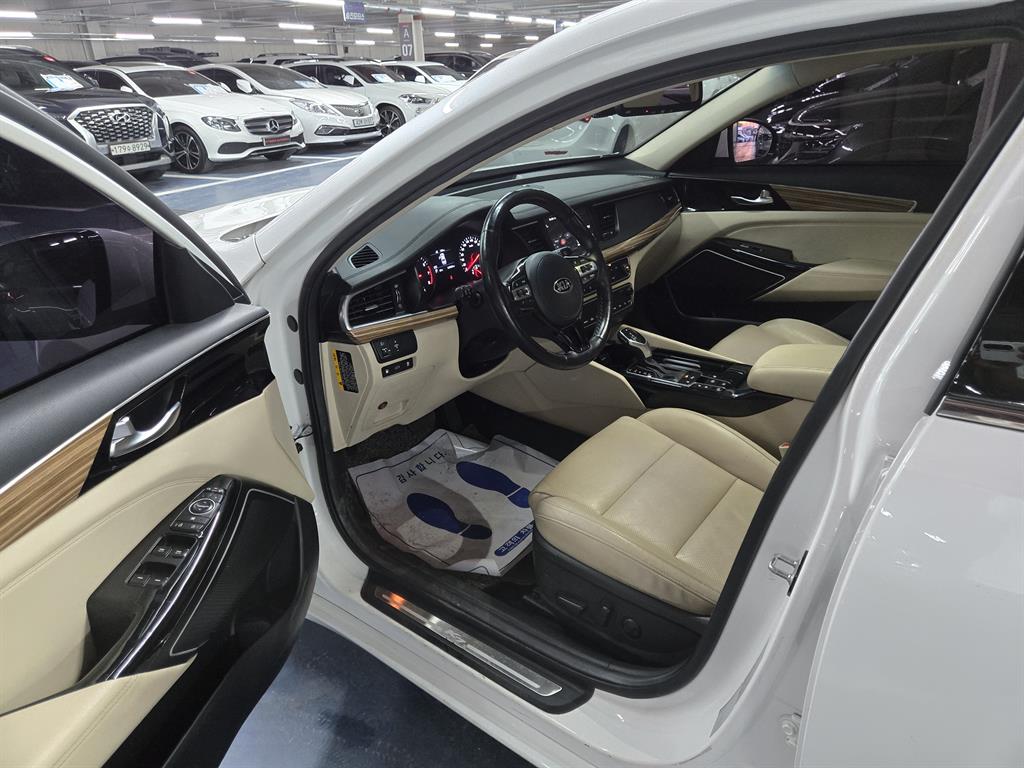 KIA K7 - Vista 6