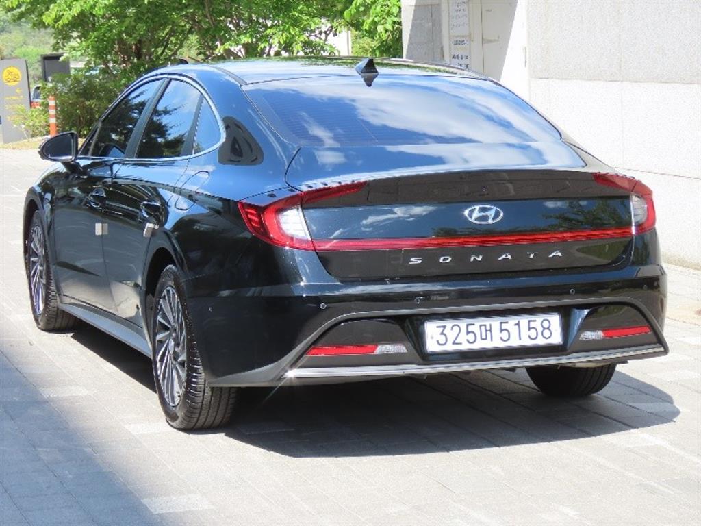 HYUNDAI Sonata - Vista 7