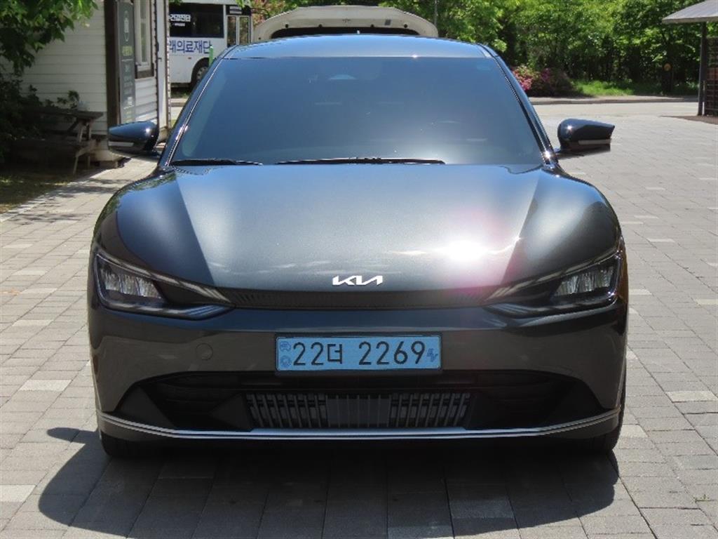 KIA EV6 2022 Gris - Importación desde Corea - HF Imports Iquique - Foto 1