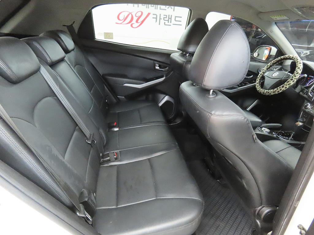 Ssangyong Korando - Vista 6