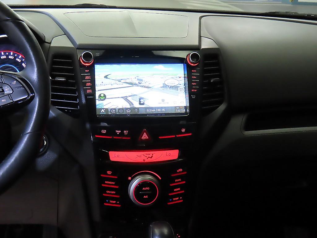 Ssangyong Tivoli - Vista 11