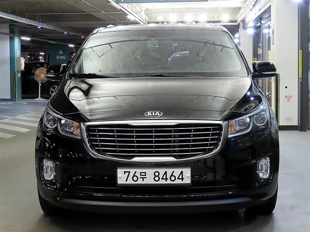 KIA Carnival - Vista 2