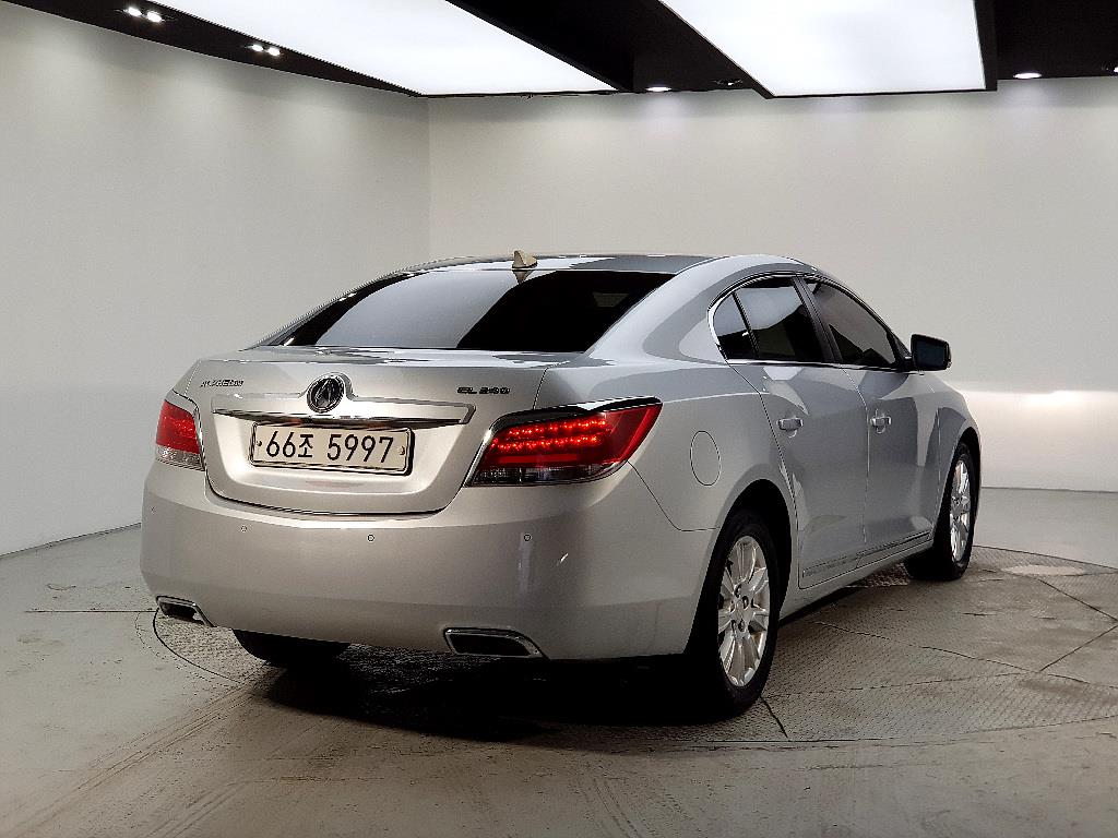 DAEWOO Alpheon - Vista 4