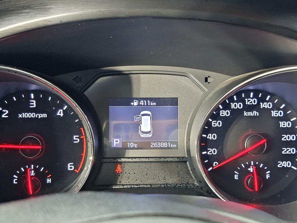 KIA Carnival - Vista 7