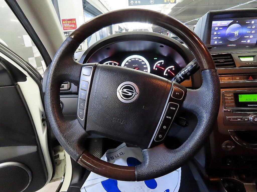 Ssangyong Rexton - Vista 8