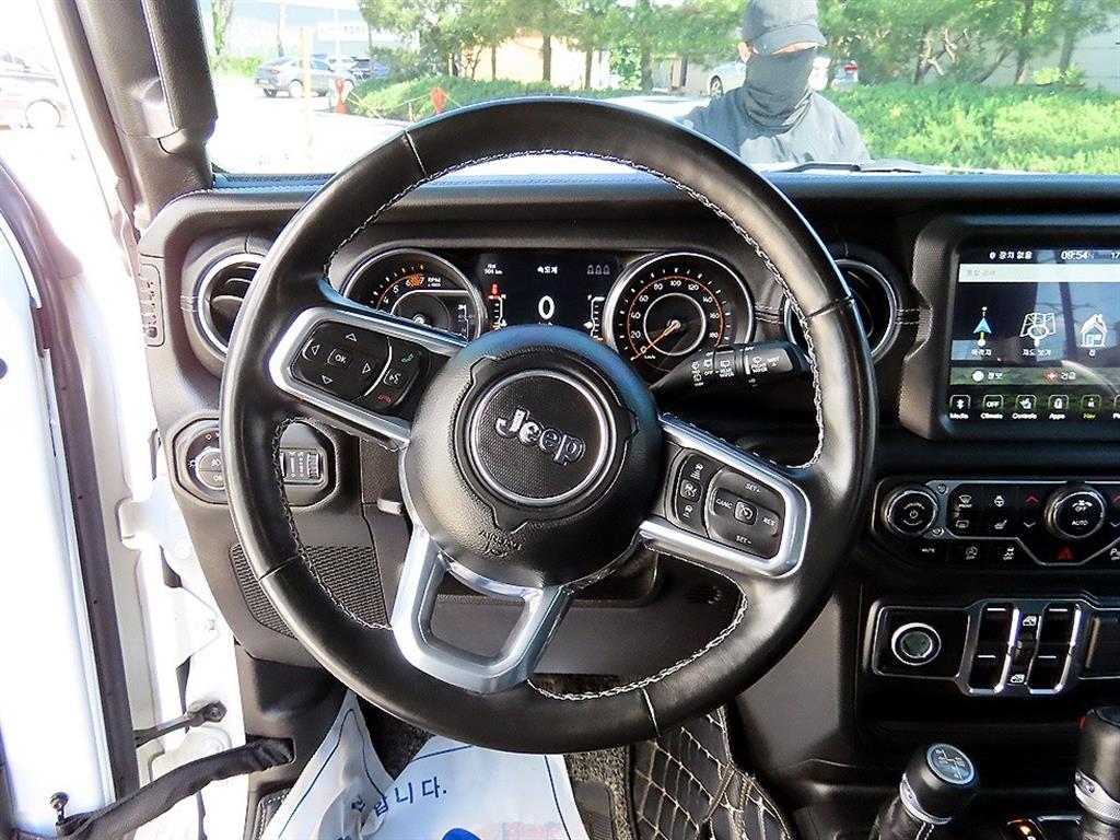 Jeep Wrangler - Vista 8