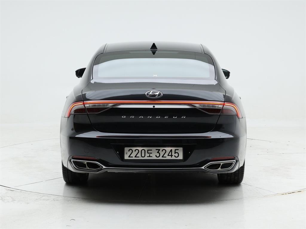HYUNDAI Grandeur - Vista 9