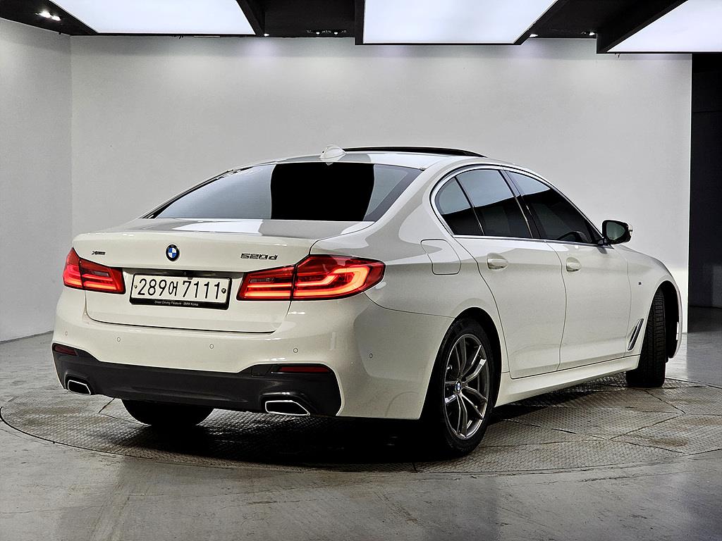 BMW 5 Series - Vista 4