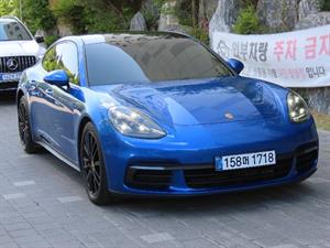 Porsche Panamera - Vista 4