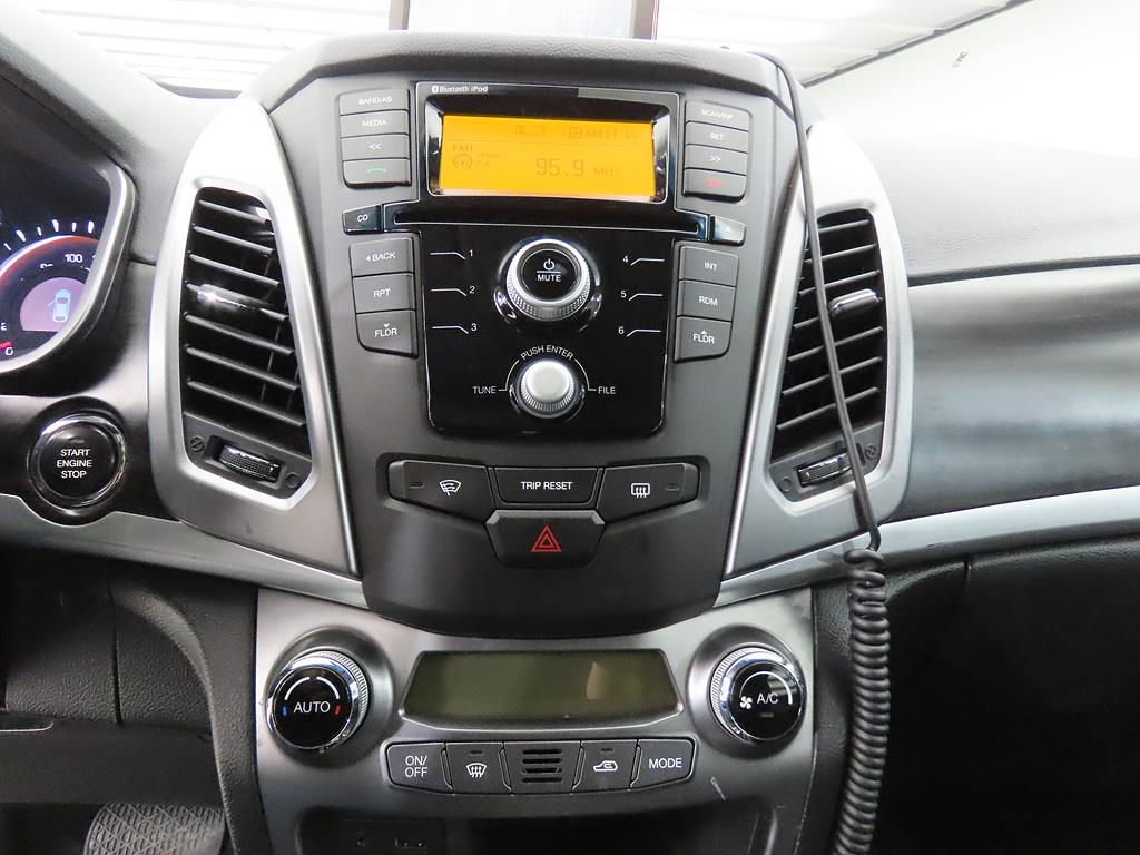 Ssangyong Korando 2014 Blanco - Importación desde Corea - HF Imports Iquique - Foto 13