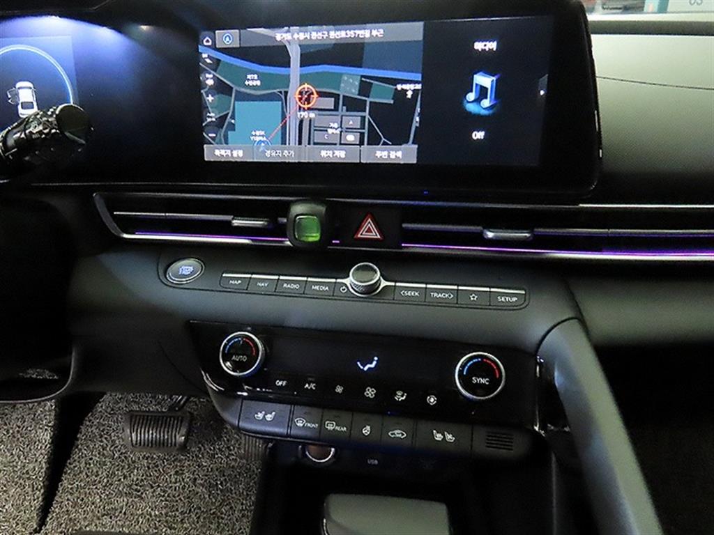 HYUNDAI Avante - Vista 11