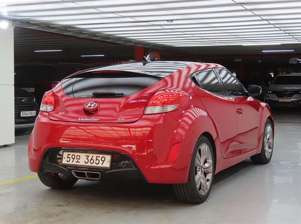 HYUNDAI Veloster - Vista 4