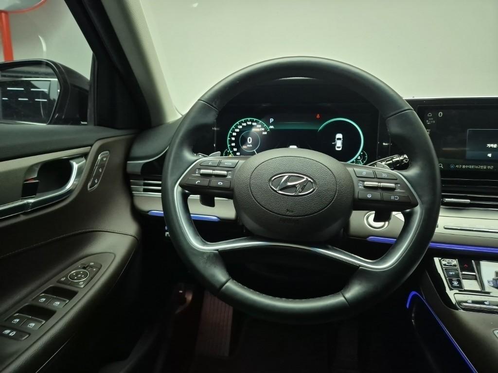 HYUNDAI Grandeur - Vista 9