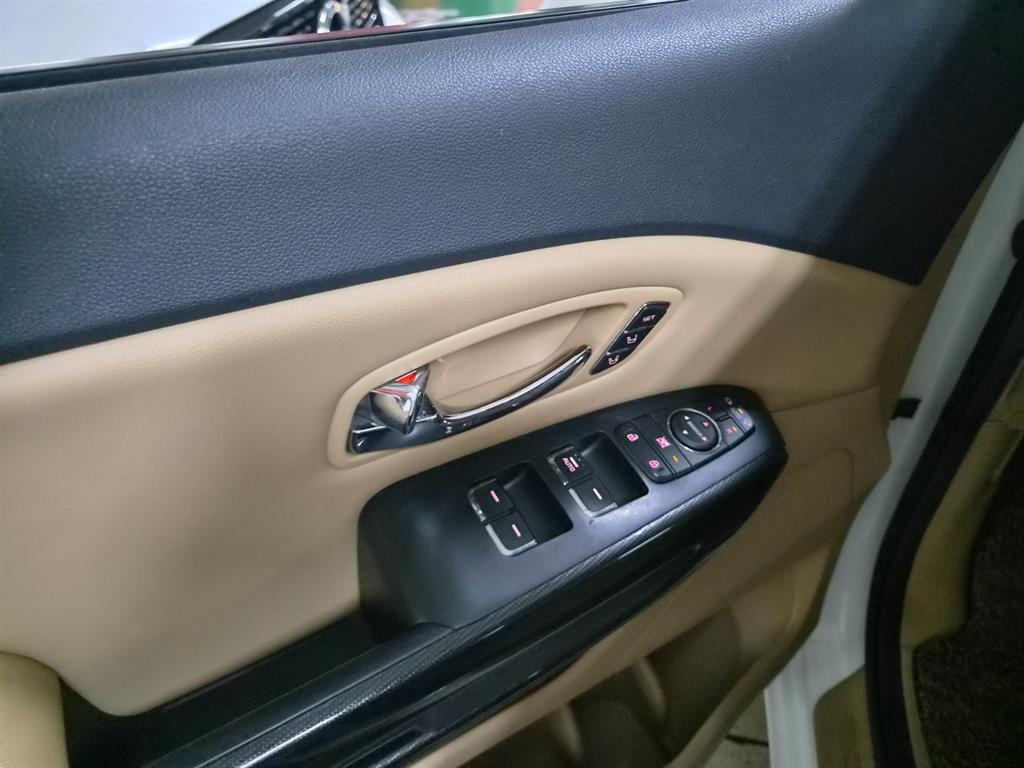 KIA Carnival 2016 Blanco - Importación desde Corea - HF Imports Iquique - Foto 16