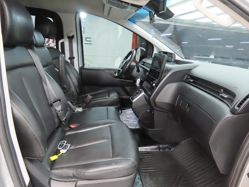 HYUNDAI Staria - Vista 6