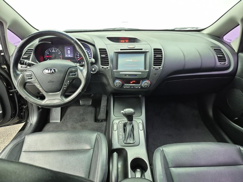 KIA K3 - Vista 5