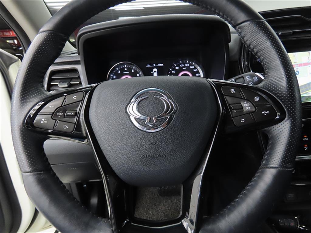 Ssangyong Tivoli - Vista 8