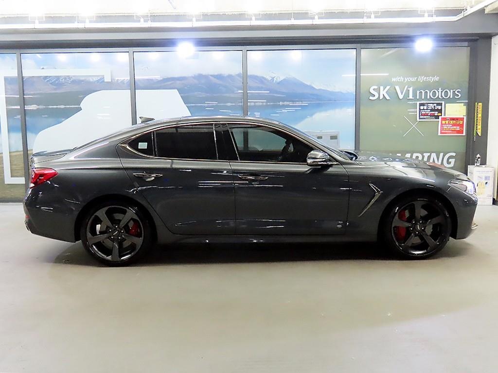 Genesis G70 - Vista 3
