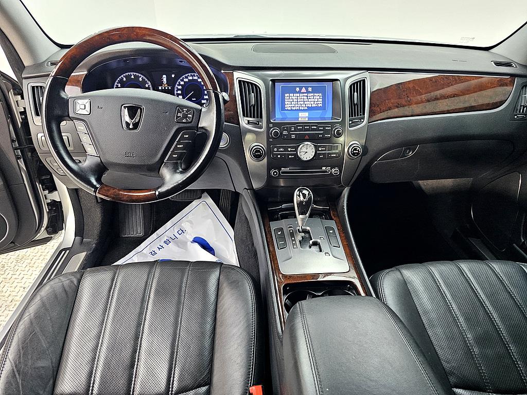 HYUNDAI Equus - Vista 5