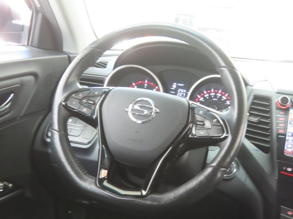 Ssangyong Tivoli 2016 Gris - Importación desde Corea - HF Imports Iquique - Foto 18