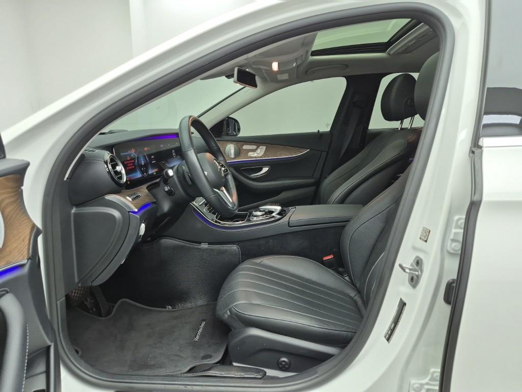 Mercedes Benz E class - Vista 11
