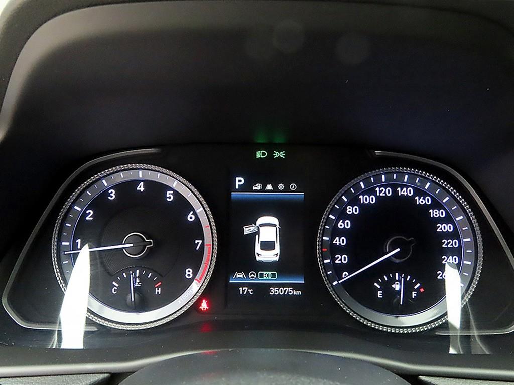HYUNDAI Sonata - Vista 8