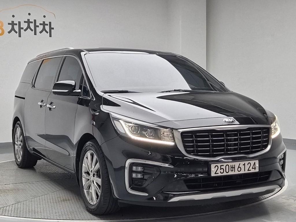 KIA Carnival - Vista 4