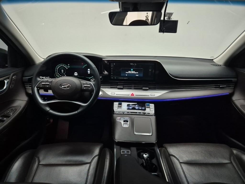 HYUNDAI Grandeur - Vista 7