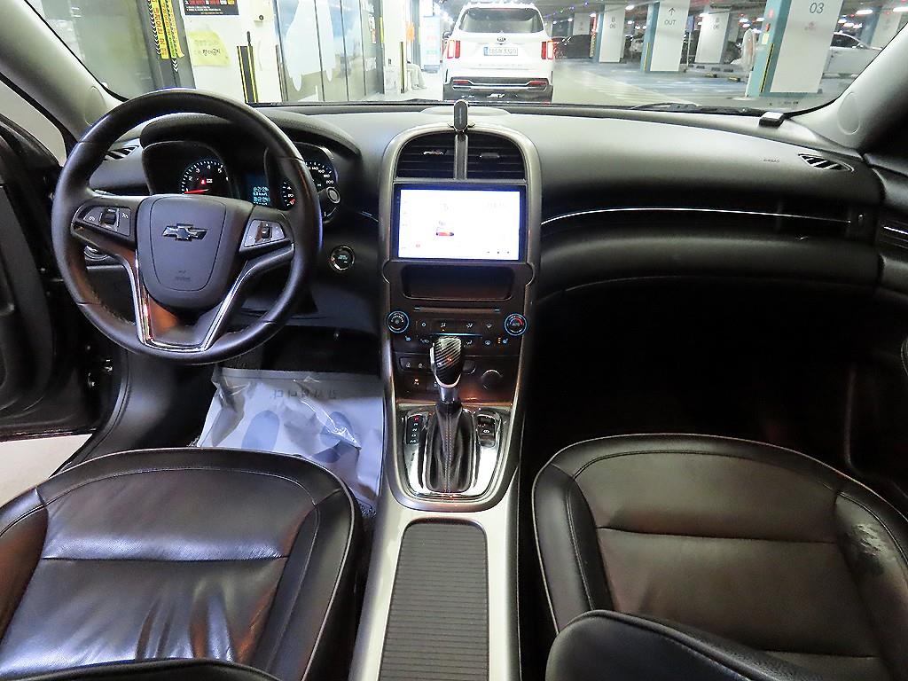 Chevrolet Malibu - Vista 10