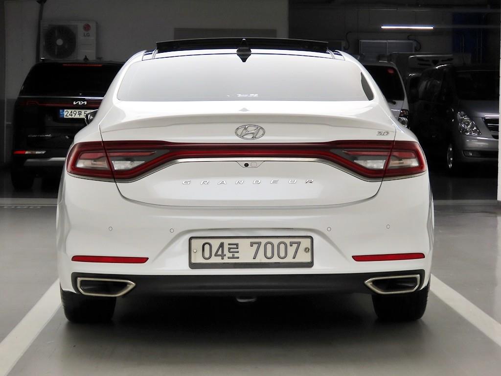HYUNDAI Grandeur - Vista 3